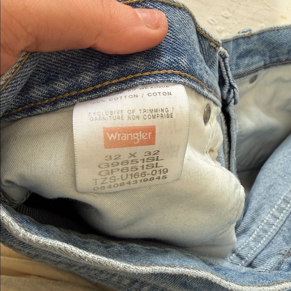 Vintage Wrangler Light Wash Straight Leg Jeans - Picture 4 of 7
